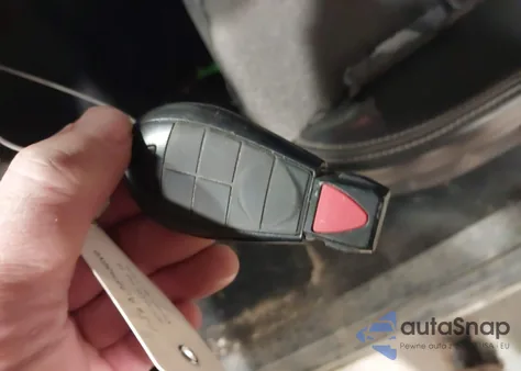 2010 Dodge Ram 1500 Laramie z USA, uszkodzony, nr VIN 1D7RV1CT5AS140271